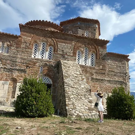 Blue Breeze Attic Apartment
