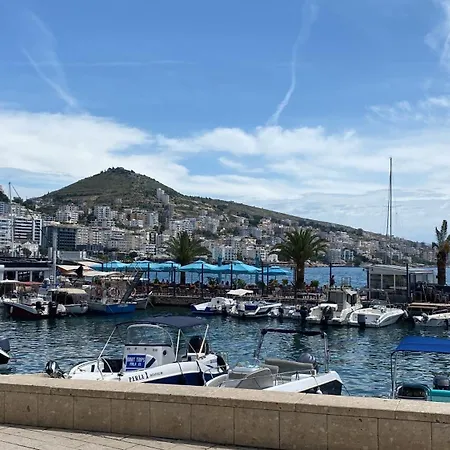 Blue Breeze Attic Апартаменты *